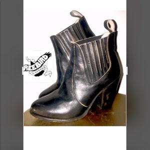 Free bird by Steven Morgan booties